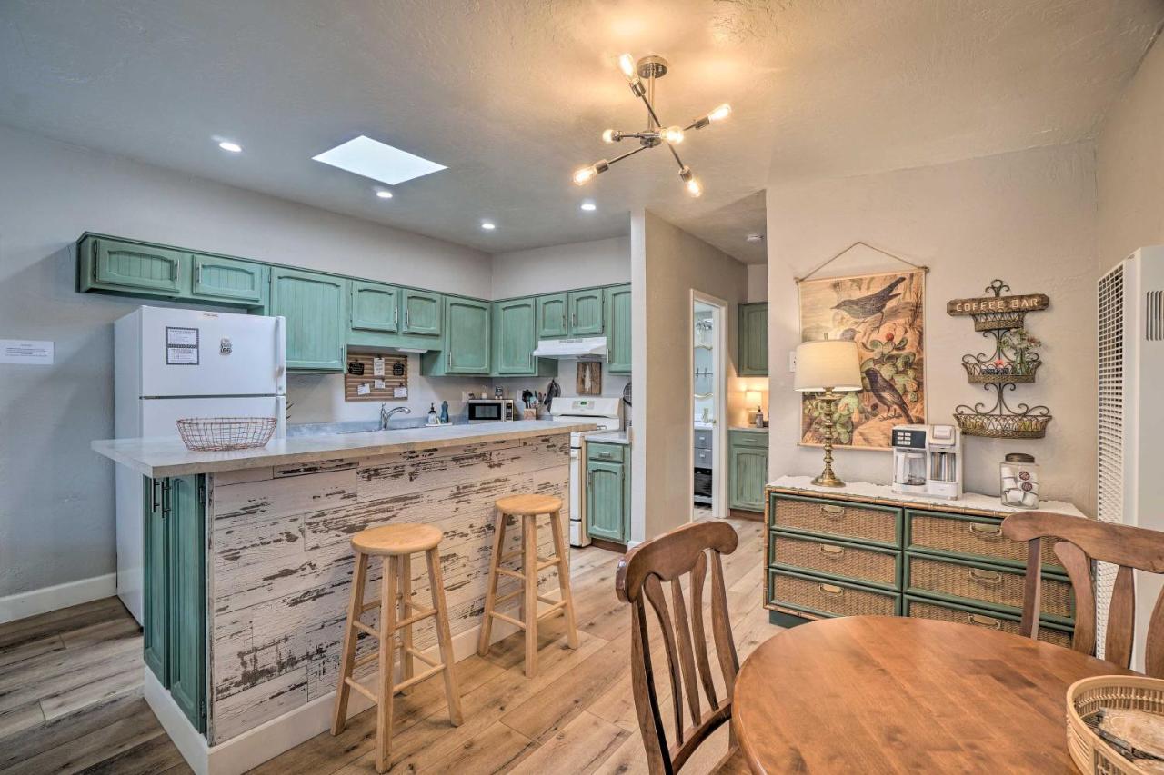 Central Williams Studio With Fireplace On Route 66! Apartment Екстериор снимка