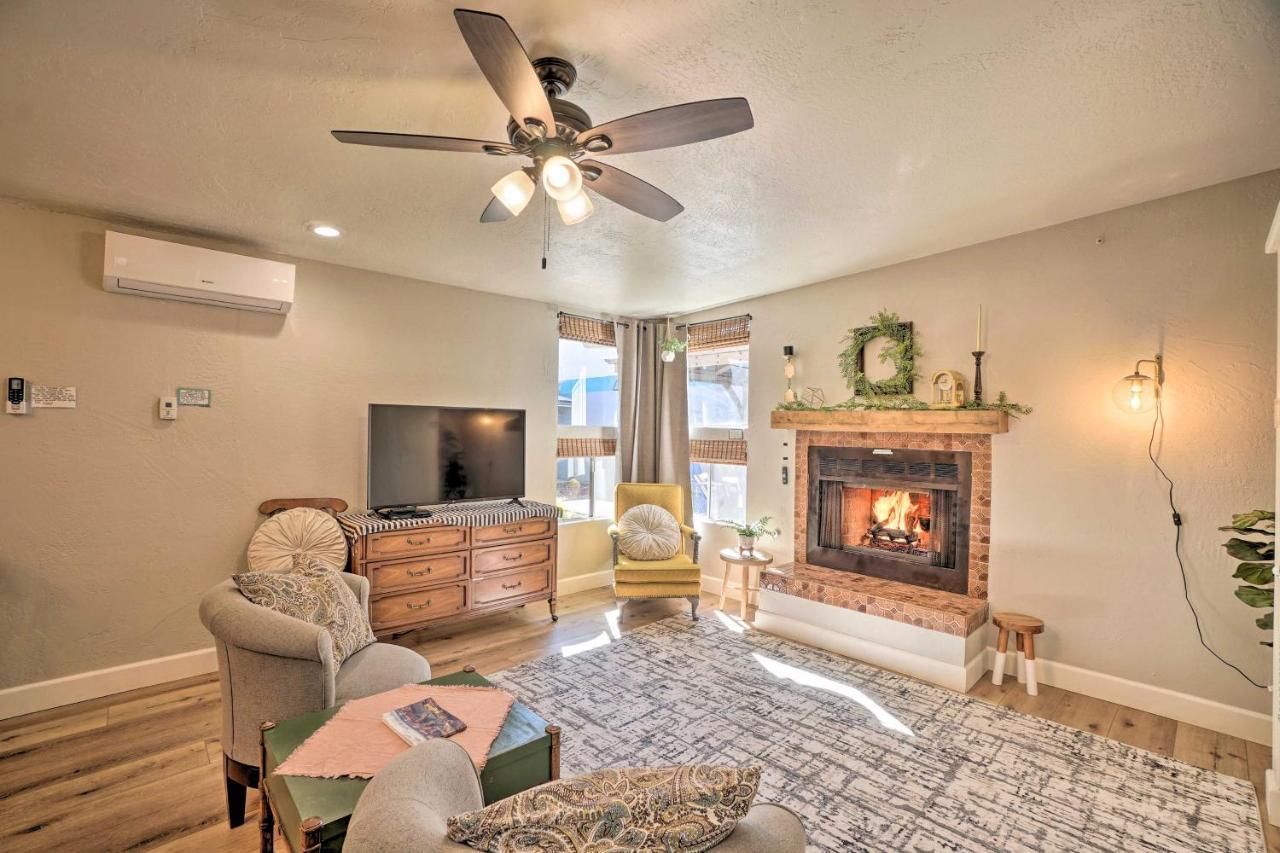 Central Williams Studio With Fireplace On Route 66! Apartment Екстериор снимка