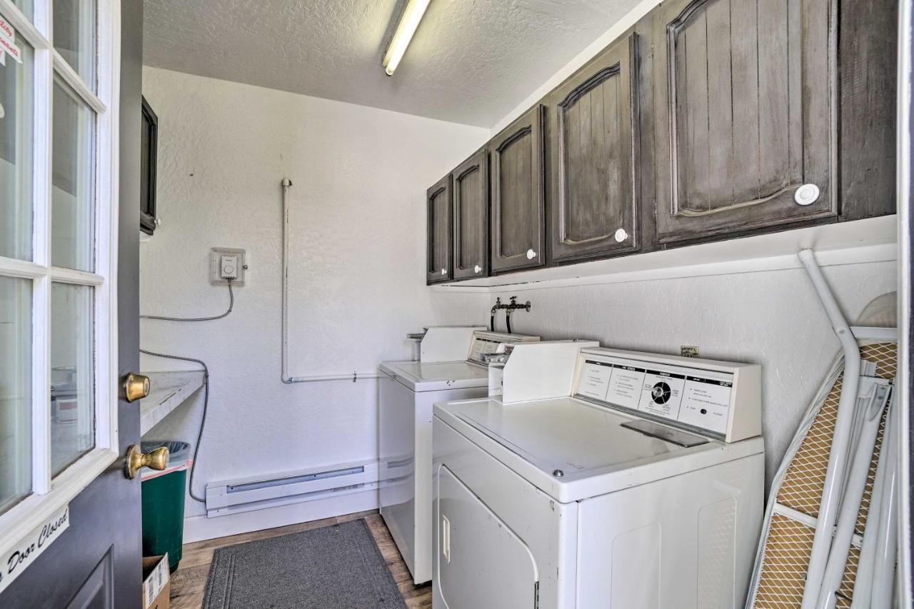Central Williams Studio With Fireplace On Route 66! Apartment Екстериор снимка